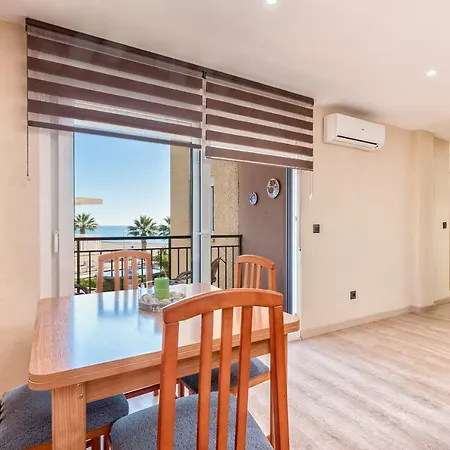 Wintowinrentals La Del Mar 아파트 *